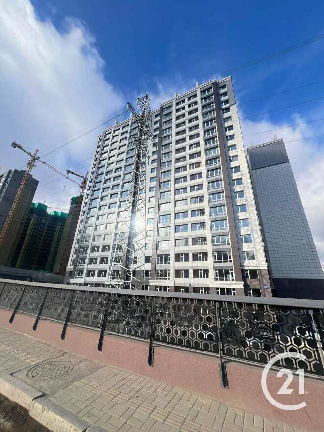 Зайсан Хүннү хотхонд 55м2 байр зарна